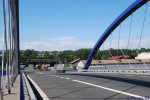 Svtc most v Konsk, vpravo nov prmyslov objekty, vlevo elezrny a uprosted nov dispeink