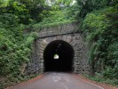 "tunel" pod ndram