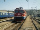 Osobn vlak ekajc v Baru na odjezd do pohranin stanice Bijelo Polje