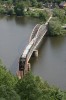 tykolk pekonv eleznin most pes vltavu a smuje do Mchenic