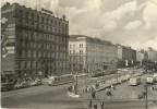 rok 1967, ulice Beneova, trolejbusov smyka, dn podchody