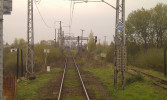 Jet jednou pohled z ela vlaku na Ukrajinu, u vjezdovho nvstidla patrn npis "Ukrajina"
