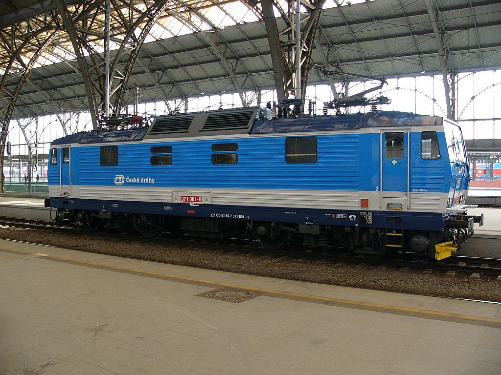 371 001 Praha-hlavn (8. 4. 2013)
