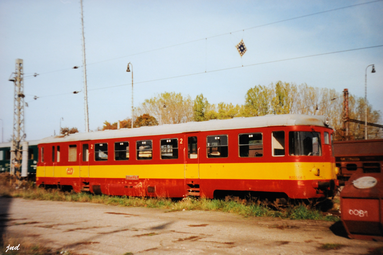 820 068 Beneov 1996