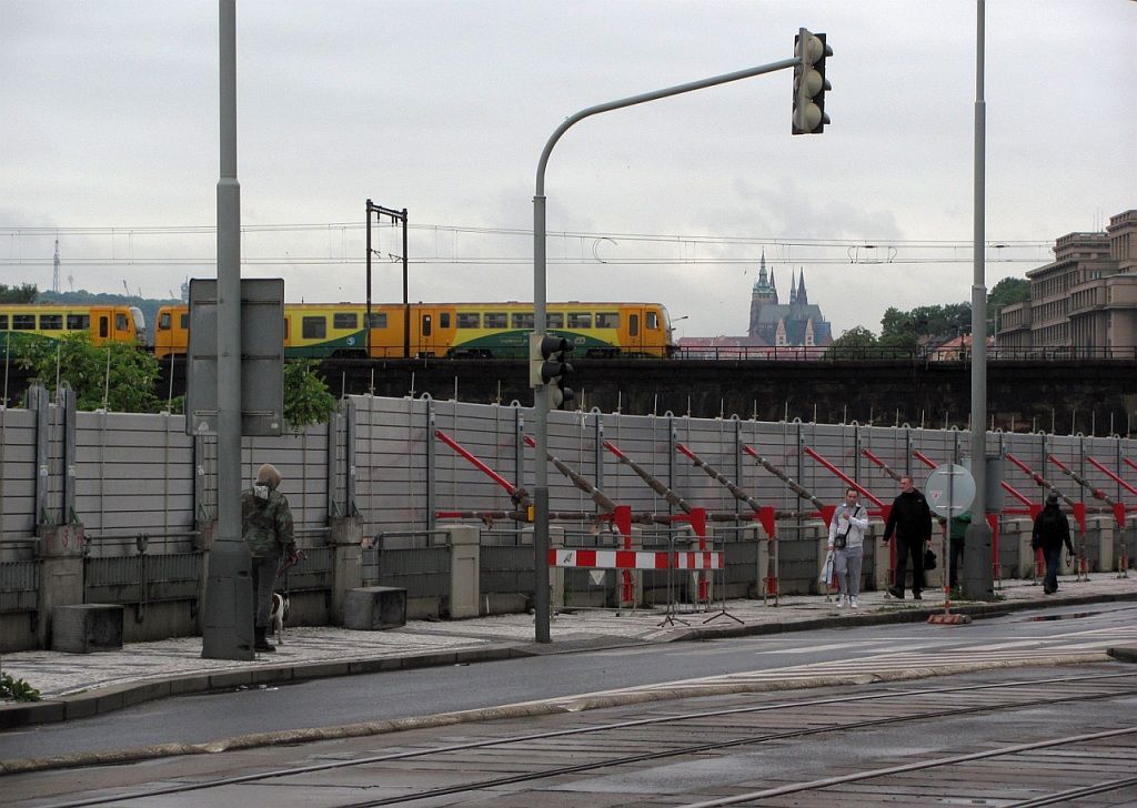 Protipovodov zbrany na Bubenskm nbe, Sp1886 na Negrelliho viaduktu, Praha, 3.6.2013