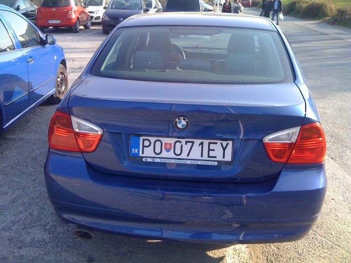PO 071EY krasne modre BMW - nove auto presne podla mojho gusta