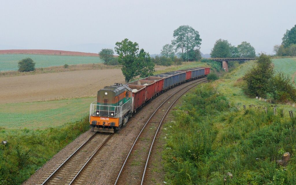 Scinawka Dolna : T448p-158 s nkladnm vlakem do Klodzka