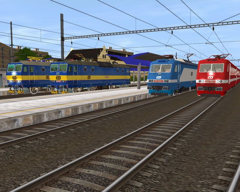 Z leva: reskin d 363,reskin d 362, Model lokomotivy d 160, Jednotka d 480
