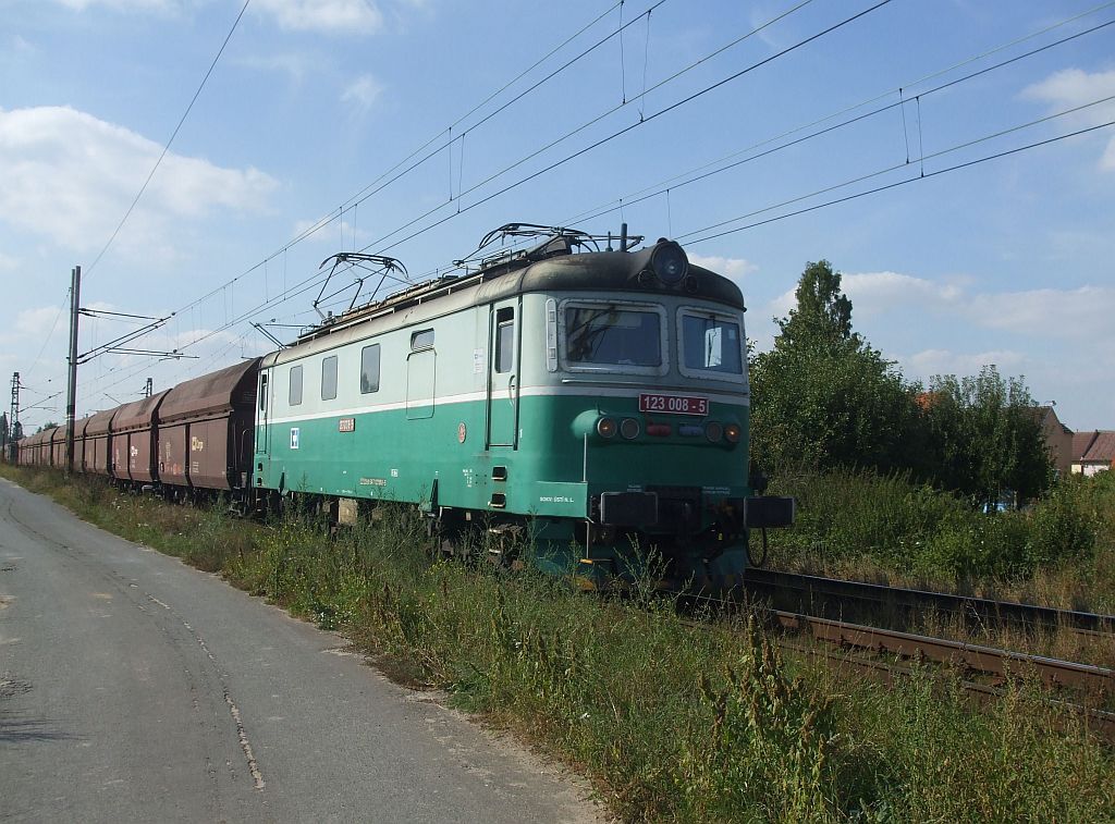 123 008 Lys nad Labem (16. 9. 2011)
