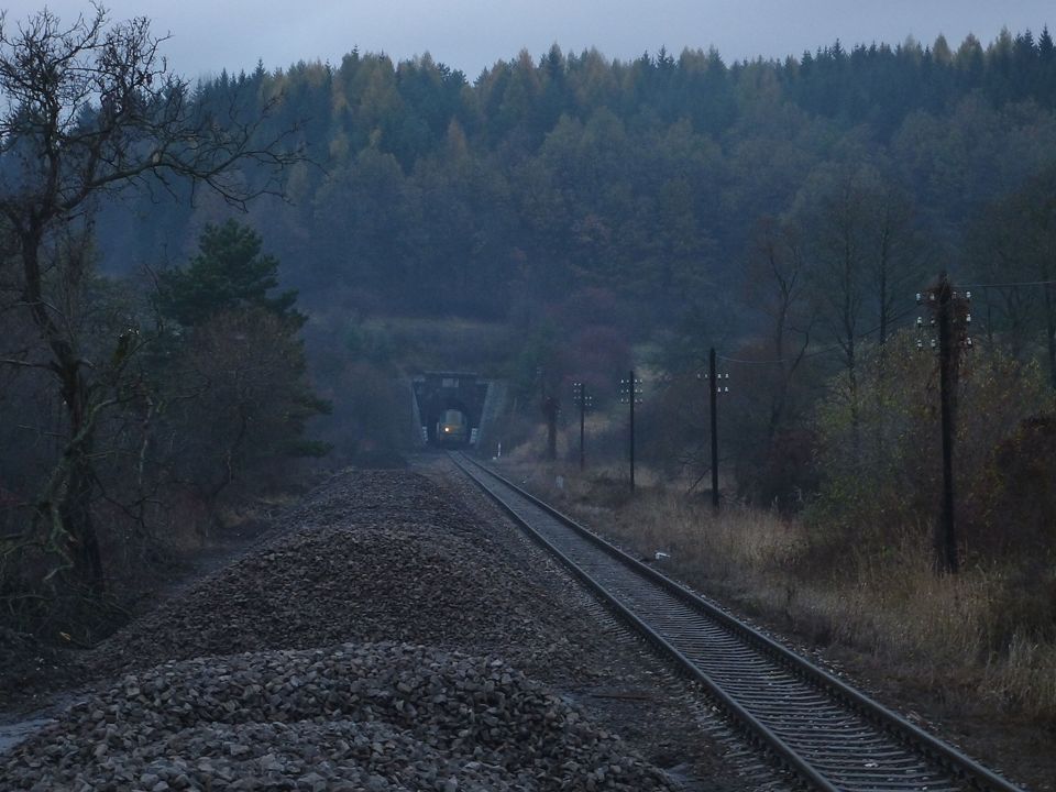 pracovn vlak v Pstruhrskm tunelu