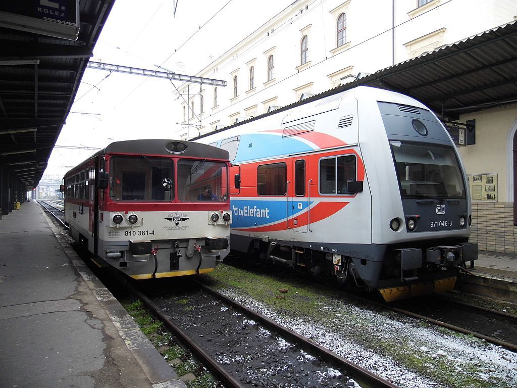 810 381 Os 7774 Praha-Masarykovo (24. 1. 2014)