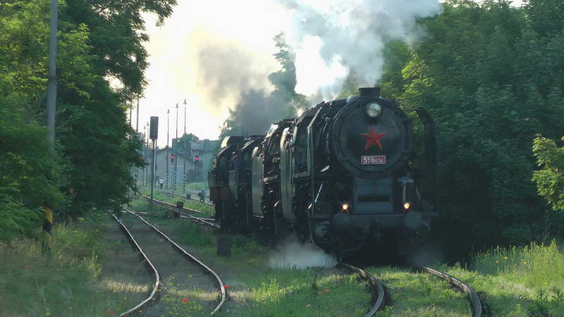 2012 06 16 - Setkn parnch lokomotiv ady 52 v Lun - Nkladn fotovlak