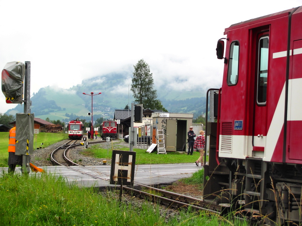 Frth-Kaprun, setkn 3 rznch typ hnacch vozidel nasazovanch na pravideln vlaky na Pinzgaubahn