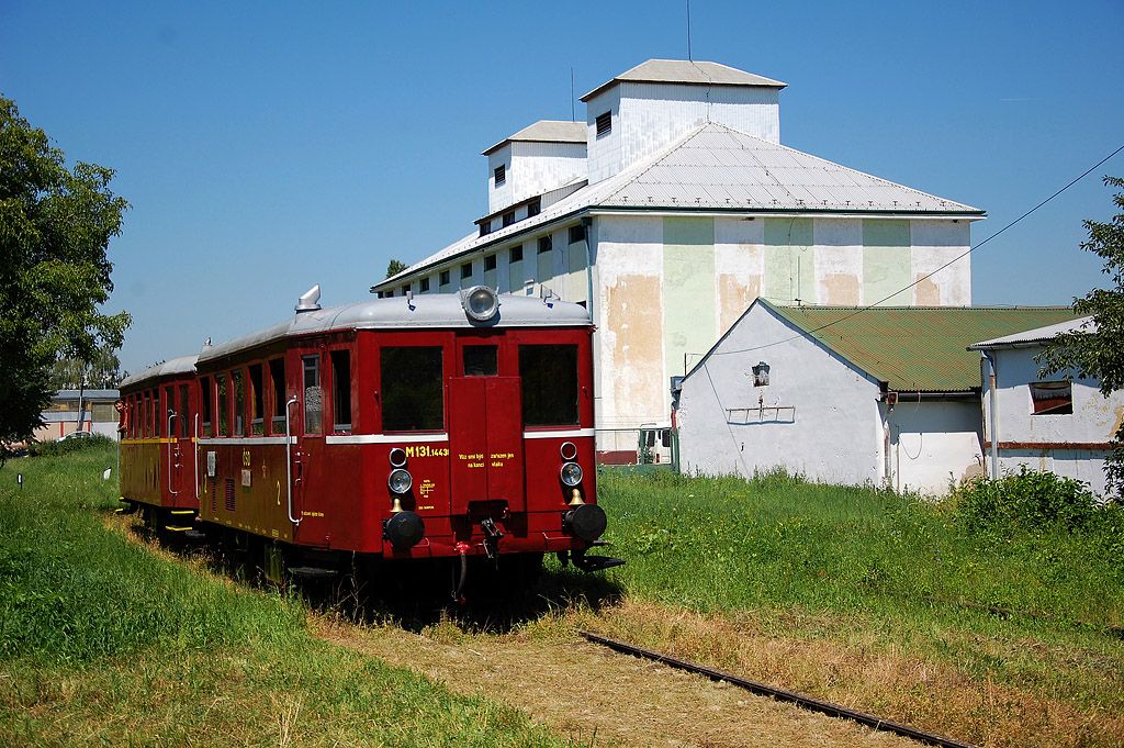 Po 31 rokoch vlak na trati Pieany - Vrbov ... stanica Vrbov