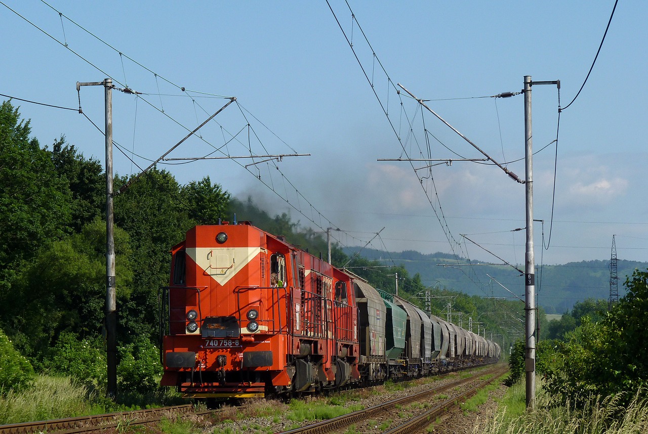 740.758+740.763 (IDS Cargo Olomouc), Lhotka nad Bevou, 17.6.2010, foto:Vojtch Gek