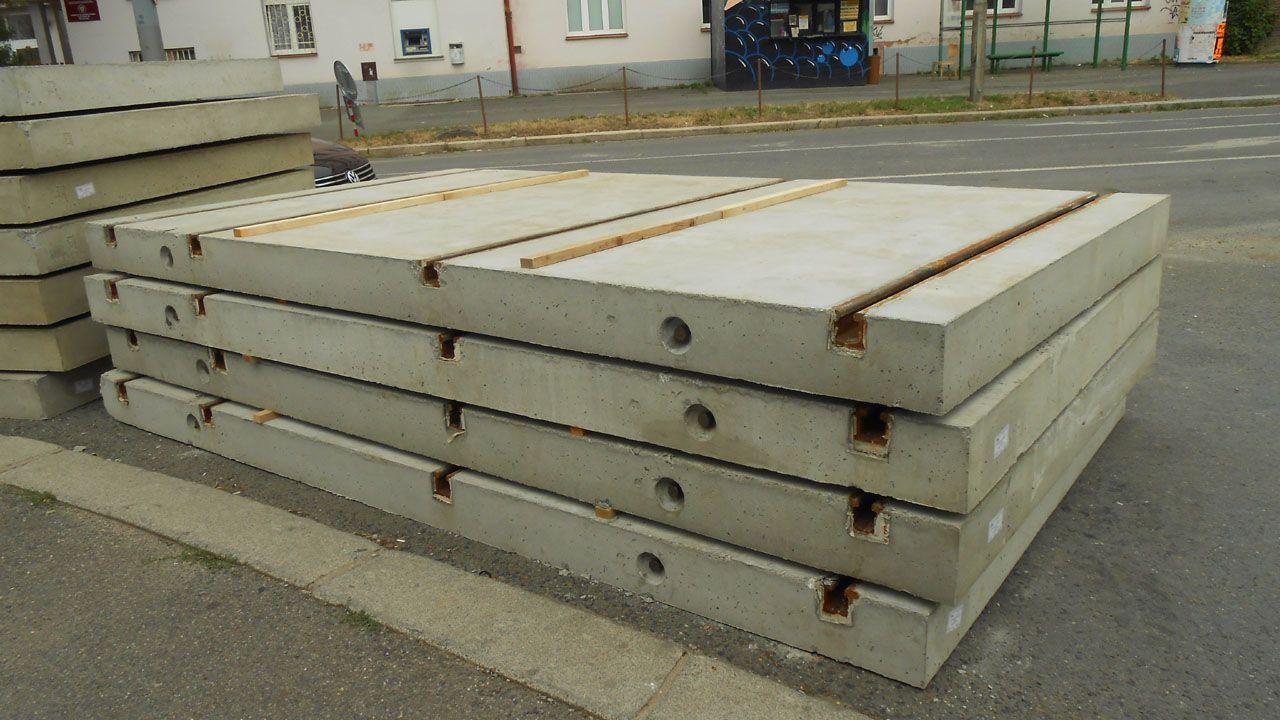 Panely pro rekonstrukci na Borech