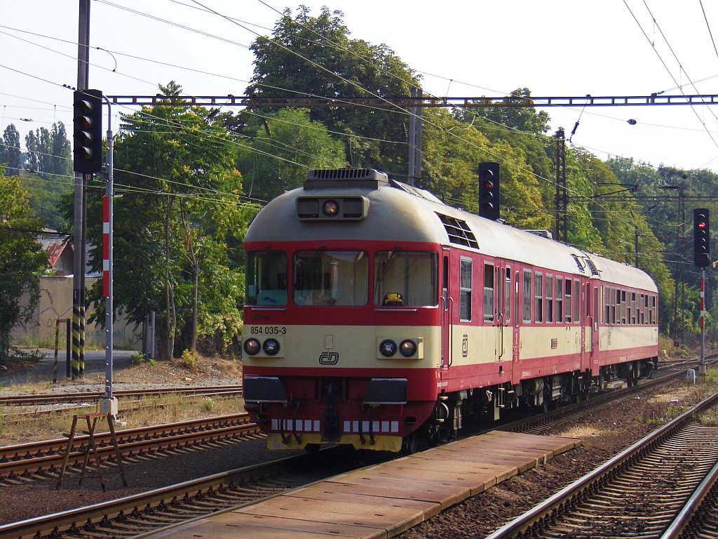 854 035 R 1143 Praha-Vysoany (12. 8. 2015)