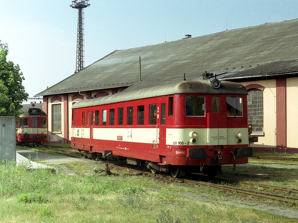 831 105 v depu Olomouc 24 06 2003
