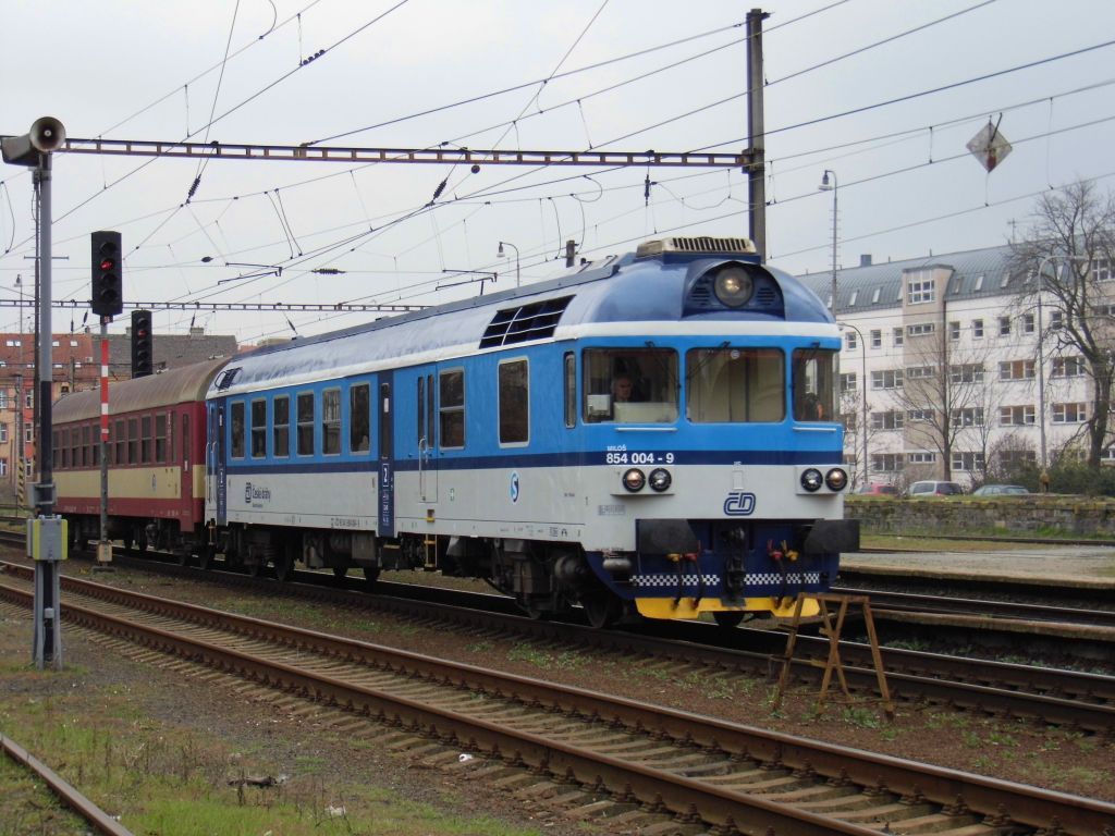854 004 Os 9507 Praha-Vysoany (23. 3. 2016)