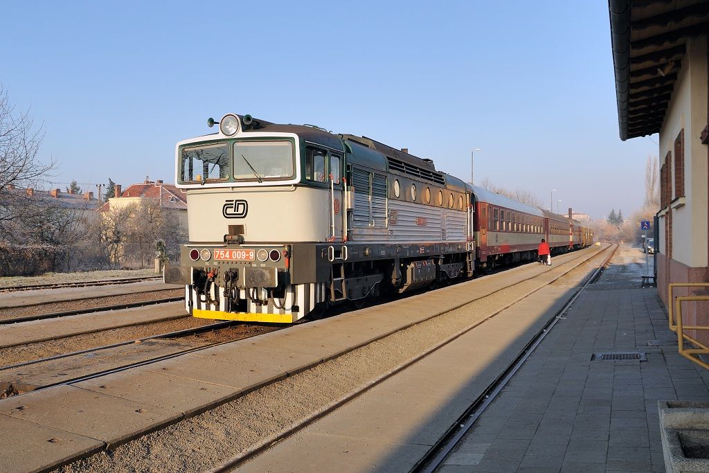 Uhersk Hradit, 20.12.2011, 9:26, vlak 4112