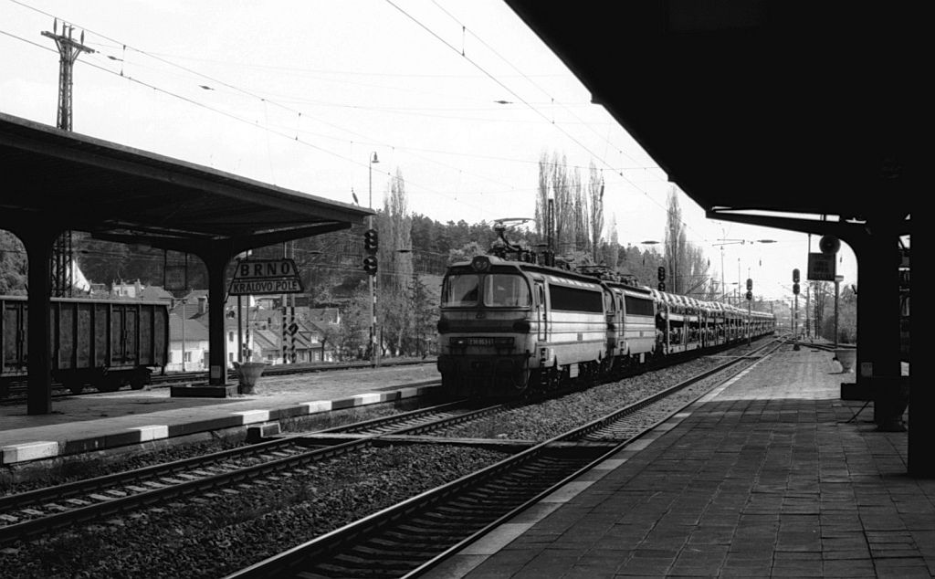 230.053+056, Brno-Krlovo Pole, 20.4.1999, 13:01