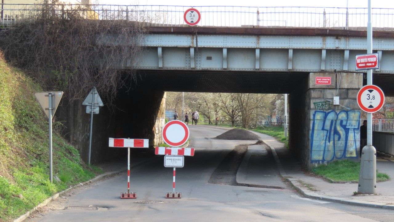 Most Bartokova - vyfrzovna rha a v n dlaba 2.4.2019