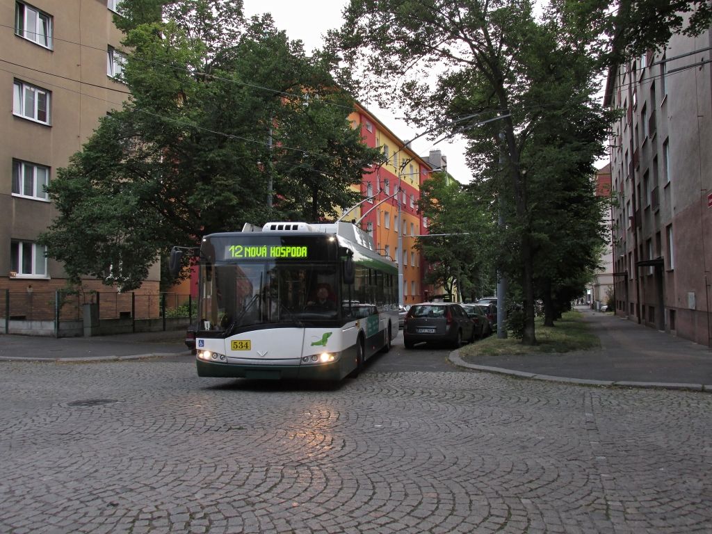 Kiovatka Guldenerova x Plzeneck, trolejbus 26Tr . 534