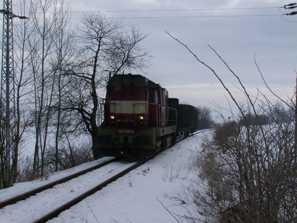 742 345-2 s Mn Znojmo-Moravsk Budjovice(foto Pavel Valenta Blkovice 24.2.2010)