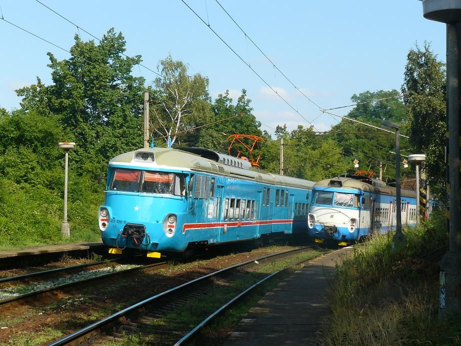 EM 475.1026 a EM 475.1020-Praha Stranice.