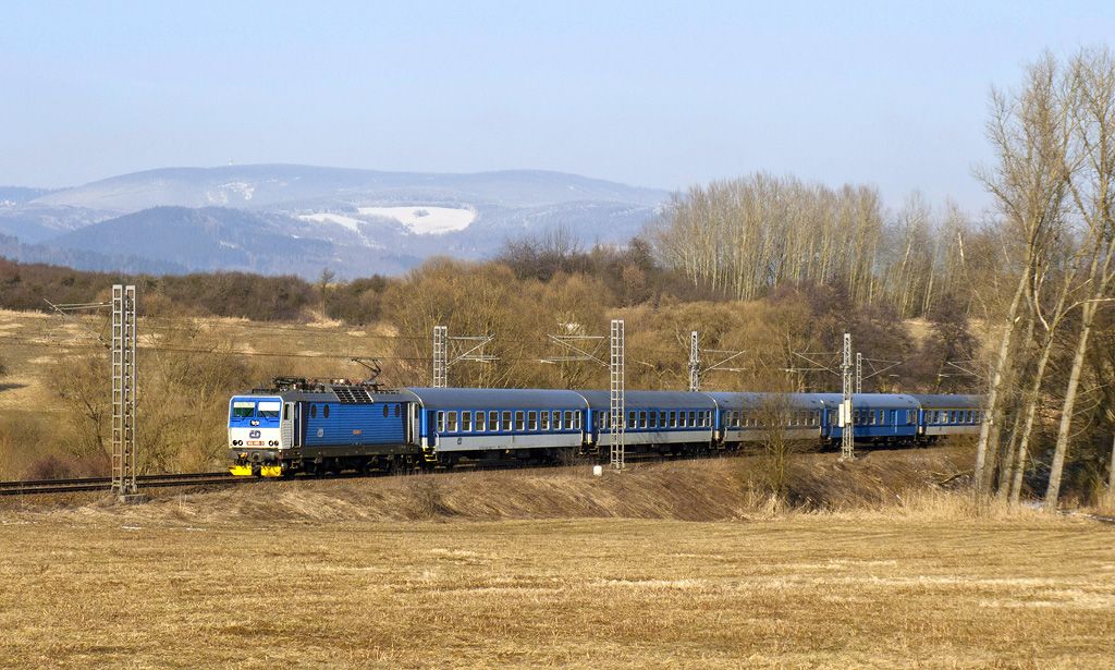 362 085-3 Ostrov nad Oh <<>> Hjek