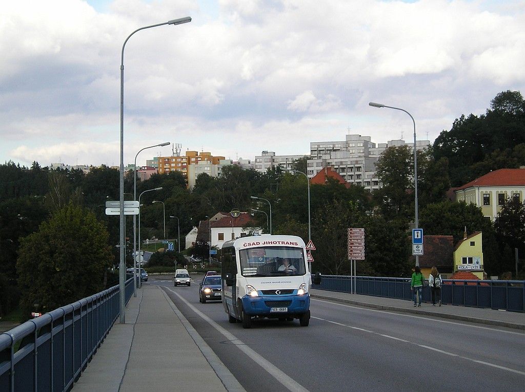 na most pes Vltavu