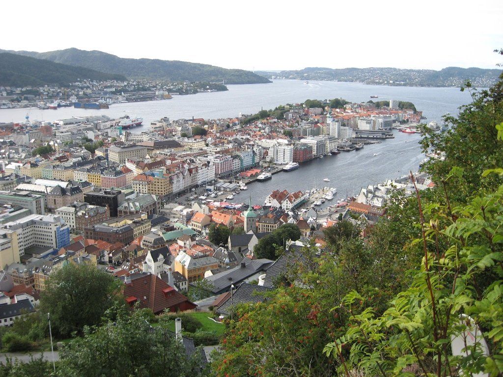 Bergen zhruba z 1/2 trati lanovky