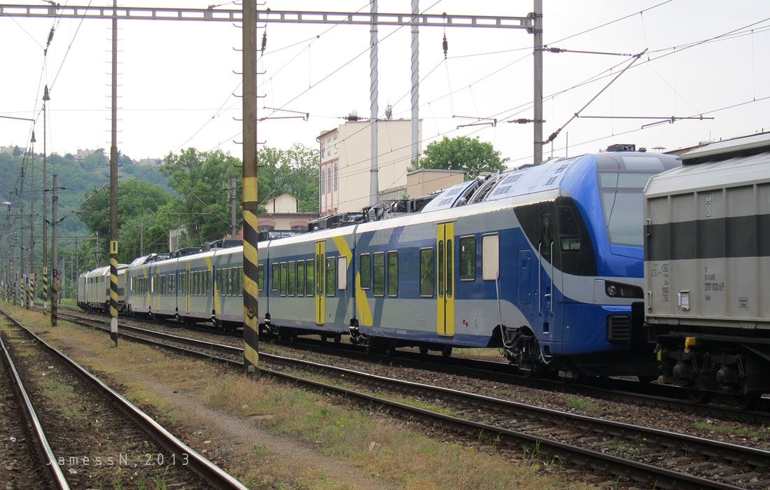 D-BOBY 430.001 pro Nordbahn BeNEX, v ele E186.187, Praha-Bubene, 24.5.2013