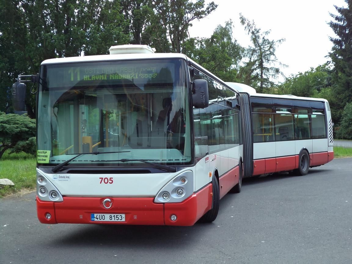 Pak pijel Irisbus Citelis 18M 2086 . 705, kter je od 1/2014 jedinnm krajskm naftovm kloubem.
