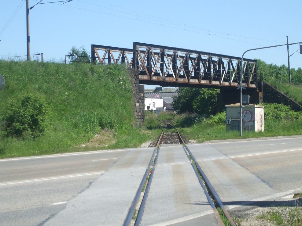 Most nad vlekovou kolej do Ferony. Bude snesen a nahraen