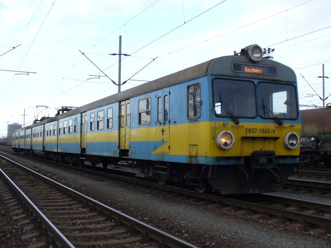 EN57-1946 Ostrava 23.12.2008