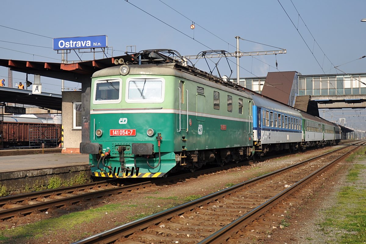 141 054 Os 3312 Ostrava hl.n. 8.10.2010