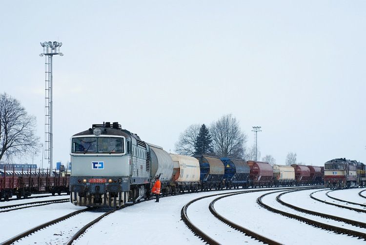 750275 prv pijela do Turnova coby vlak 47218, 14.2.2009 (foto: Vla Musil)