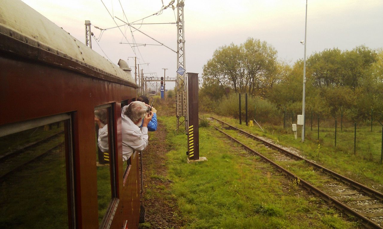 Pohled z druh strany vlaku smrem na Ukrajinu
