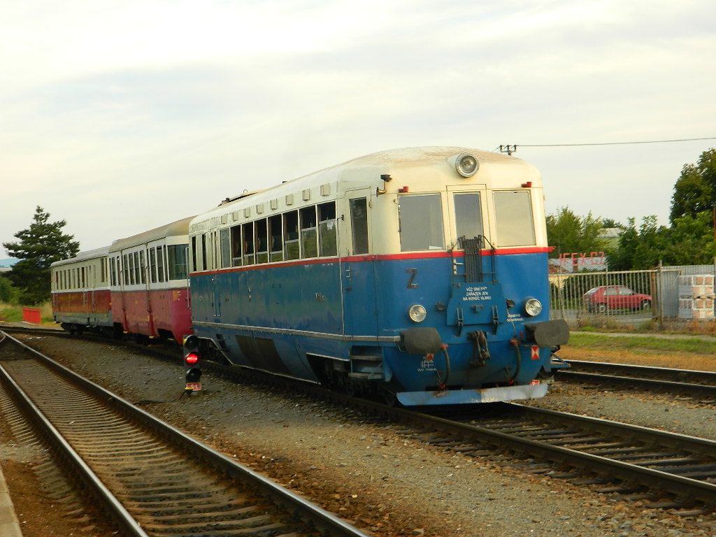 M274.004+Bix+M262.007 ve stanici Uhersk Hradit (1.nsl 709)