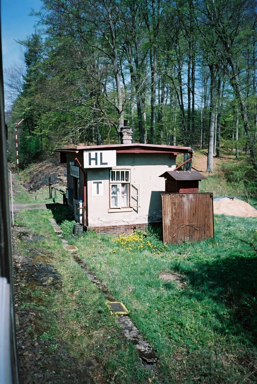 Pohled z vlaku na Hlsku Merkovka, 2.5.2005
