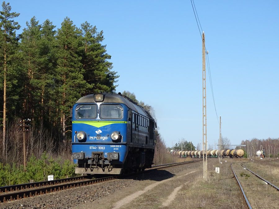 ST44-1083 / Siemianwka / 9.04.2015