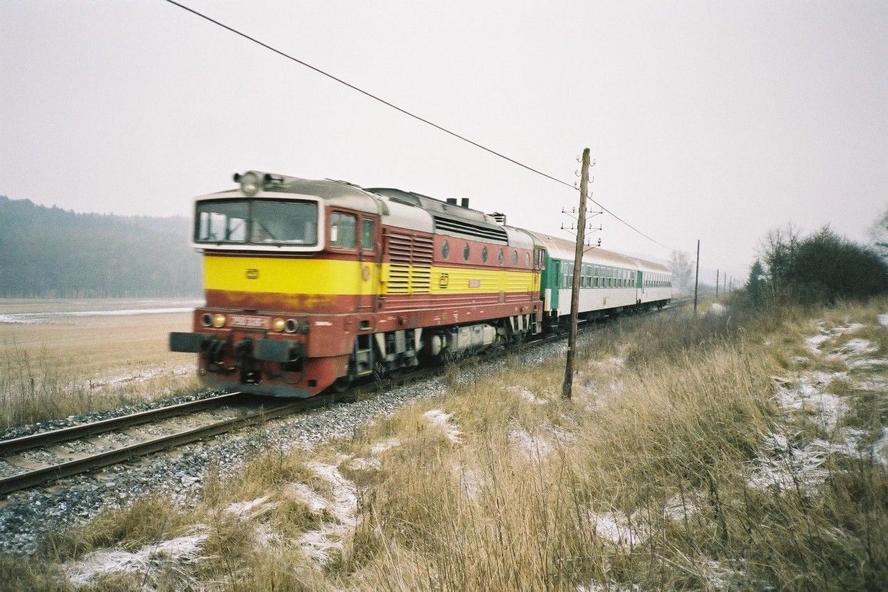 750.326 v Sp 1895 do Prahy Mas.n. pi jzd z Rakovnka 13.12.2002