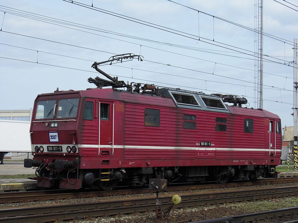 180 011 Lys nad Labem (12. 4. 2015)