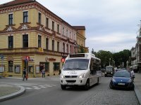 Tda 9. kvtna v mst kiovatky s ulic Erbenovou.